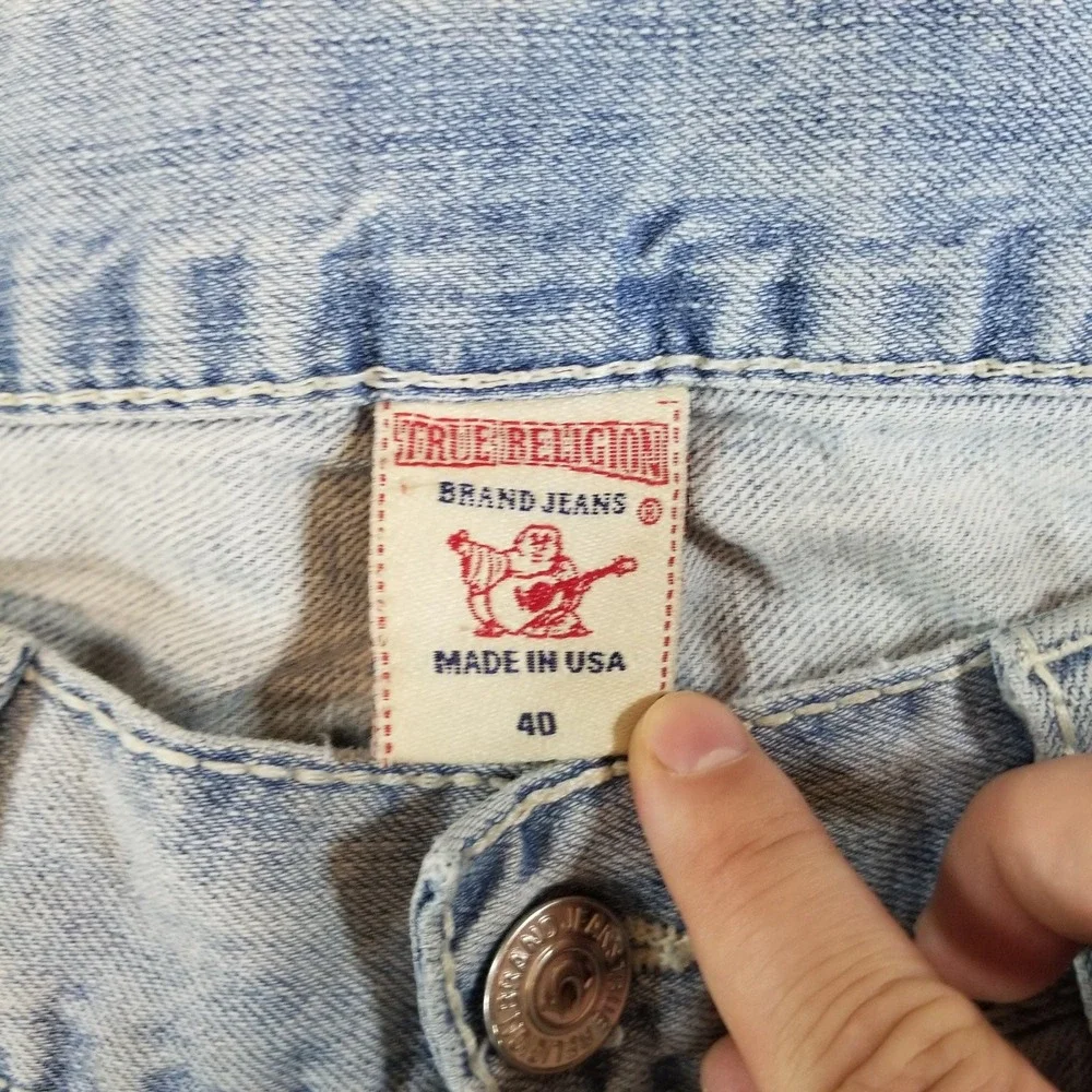 True Religion Jeans Mens 40 Light Wash Blue Distressed Straight Flap Pocket USA